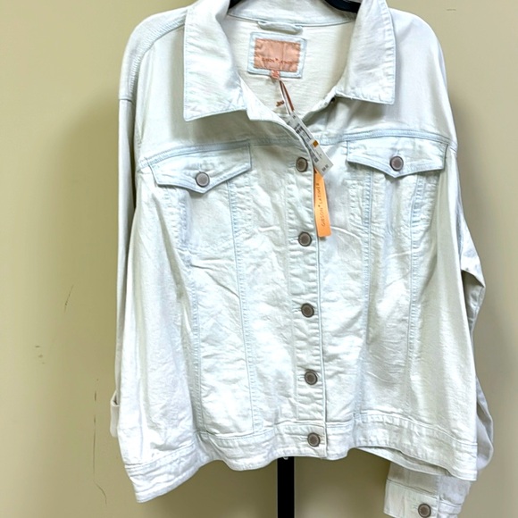 Gibson Latimer washed blue denim jacket. - Picture 1 of 9